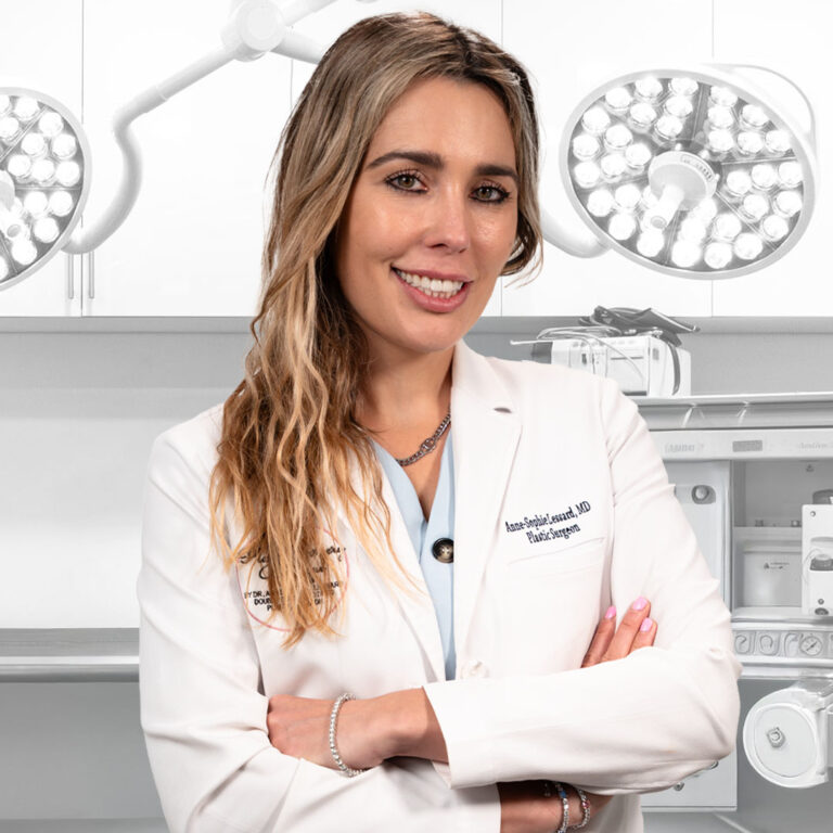 Dr. Anne-Sophie Lessard